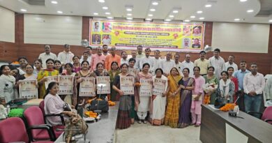 गोंडा में सेवानिवृत्त शिक्षकों का भव्य सम्मान समारोह, अंगवस्त्र और मोमेंटो देकर किया गया सम्मानित