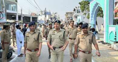 बकरीद पर अलर्ट मोड में गोण्डा पुलिस, SP विनीत जायसवाल ने खुद संभाली कमान, शहर में किया पैदल मार्च