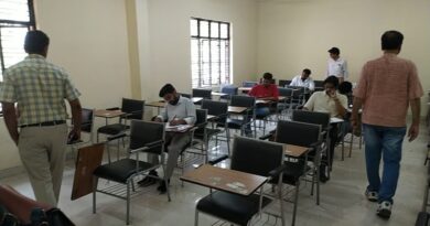 रूहेलखण्ड विश्वविद्यालय में कैंपस के परीक्षा केंद्रों पर सचल उड़ाका दल ने किया औचक निरीक्षण