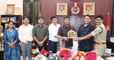प्रशिक्षण पूर्ण होने पर प्रशिक्षु आईपीएस अधिकारी श्री प्रदीप कुमार को कैंप कार्यालय में दी गई भावभीनी विदाई