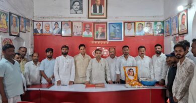 समाजवादी पार्टी कार्यालय में मनाई गई लोकमाता अहिल्याबाई होल्कर की 301वीं जयंती, नेताओं ने किया नमन