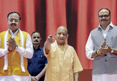 योगी कैबिनेट के बड़े फैसले: यूपी में नई ट्रांसफर नीति लागू, ‘एक जनपद-एक व्यंजन’ योजना शुरू, किसानों के मुआवजे में बढ़ोतरी