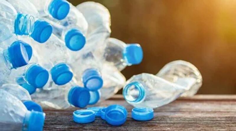 UP Plastic Ban: अब यूनिवर्सिटी-कॉलेज कैंपस में नहीं दिखेंगी प्लास्टिक बोतलें और कप-प्लेट, योगी सरकार का बड़ा फैसला