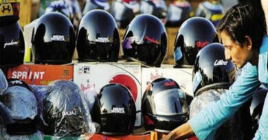 बंगाल में ‘दीदी’ की सरकार जाते ही बढ़ी हेलमेट की बिक्री, सख्त पुलिस कार्रवाई से नियम पालन में उछाल, बिक्री में 70% तक बढ़ोतरी