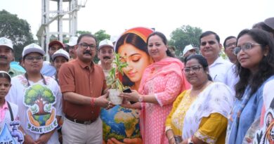 विश्व पर्यावरण दिवस के अवसर पर ‘एक पेड़ मां के नाम’ अभियान के तहत जनपद में हुआ वृहद वृक्षारोपण