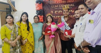विधि विभाग एम .जे. पी. रुहेलखण्ड विश्वविद्यालय में एल .एल. एम . जनरल एवं बिज़नेस एंड कॉर्पोरेट लॉ अंतिम वर्ष के छात्र -छात्राओं लिये जुनियर छात्र- छात्राओं द्वारा किया गया फेयरवेल पार्टी का आयोजन