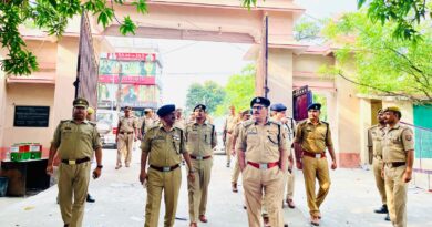 UP Police भर्ती परीक्षा पर कड़ी नजर! डीआईजी अशोक कुमार ने बहराइच के परीक्षा केंद्रों का किया औचक निरीक्षण, दिए सख्त निर्देश