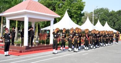लखनऊ में एएमसी सेंटर और कॉलेज के ऑफिसर्स ट्रेनिंग कॉलेज में सीनियर कैडर कोर्स-01 की समापन परेड आयोजित।