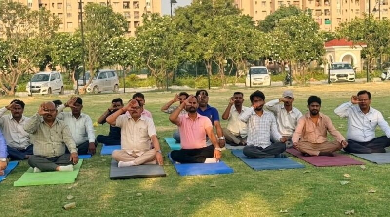 अमरावती स्पोर्ट्स सिटी में स्थानीय लोगों ने योग दिवस पर किया योग
