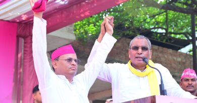 सपा सरकार में प्रजापति समाज के लोगों को तालाब से मिट्टी तक नहीं लेने देते थे यादव: ओम प्रकाश राजभर
