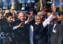 जब लाहौर पहुंचकर फूट-फूटकर रो पड़े थे देव आनंद! कॉलेज की दीवारों को पकड़ छलक पड़े आंसू, 50 साल पुरानी यादें हुईं ताजा