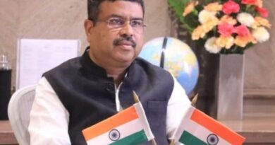 देशभर के छात्र आंदोलन पर गरमाई सियासत, धर्मेंद्र प्रधान का राहुल गांधी पर बड़ा हमला; बोले- छात्रों का राजनीतिक इस्तेमाल हो रहा है