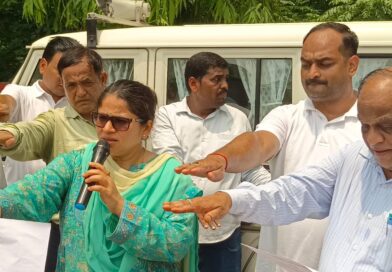कलेक्ट्रेट परिसर से संचारी रोग नियंत्रण अभियान की रैली का शुभारंभ–जिलाधिकारी प्रियंका निरंजन ने दिखाई हरी झंडी