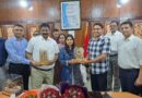 पुलिस अधीक्षक गोण्डा द्वारा 02 पुलिस उपाधीक्षकों के स्थानान्तरण पर गरिमामय विदाई समारोह का आयोजन, प्रतीक चिन्ह व बुके देकर दी गईं उज्ज्वल भविष्य की शुभकामनाएं