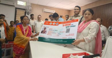 जिलाधिकारी, पुलिस अधीक्षक तथा सीडीओ ने तहसील गोण्डा सदर में आयोजित सम्पूर्ण समाधान दिवस में फरियादियों की सुनी समस्याए