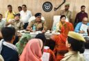 तरबगंज तहसील में संपूर्ण समाधान दिवस में आयुक्त व डीआईजी ने सुनीं जनसमस्याएं  40 से अधिक फरियादियों की शिकायतें सुनकर अधिकारियों को दिए त्वरित निस्तारण के निर्देश