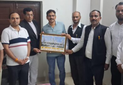 गोण्डा बार एसोसिएशन में छत्तीसगढ़ के साहित्यकारों का सम्मान, साहित्य को बताया समाज निर्माण का सशक्त माध्यम