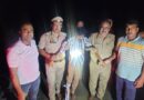गोण्डा में पुलिस और गौतस्करों के बीच मुठभेड़! पैर में गोली लगने के बाद दबोचा गया शातिर तस्कर, 10 गोवंशीय पशु समेत डीसीएम और कार बरामद