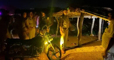 सोनभद्र में सर्राफा व्यापारी से 60 लाख की लूट, विरोध करने पर बदमाशों ने चलाई गोली और चाकू मारकर किया घायल