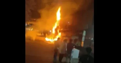 नई दिल्ली: उत्तम नगर में विजय सेल्स शोरूम में भीषण आग, 15 दमकल गाड़ियों ने पाया काबू