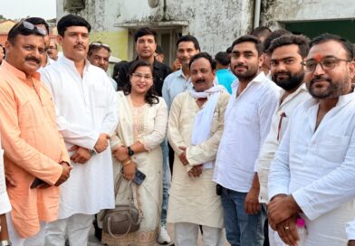 ‘शिक्षकों के मसीहा’ वेदपाल सिंह को नम आंखों से अंतिम श्रद्धांजलि, गोंडा की शोक सभा में उमड़ा शिक्षक समाज; उनके अधूरे सपनों को पूरा करने का लिया संकल्प
