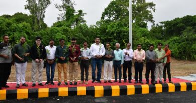 दीक्षांत समारोह से पूर्व विश्वविद्यालय में मियावाकी पद्धति से स्थापित होगा सुगंधित उपवन, पत्रकारों ने रोपे पौधे