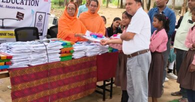 मानव उत्थान सेवा समिति ने 150 बच्चों को दी स्टेशनरी किट