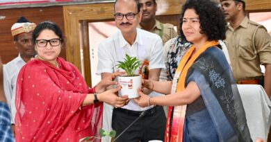 गोंडा: कुक्कुट कारोबार में निवेश के बड़े अवसर, 1,500 करोड़ की नीति से 1.25 लाख रोजगार का लक्ष्य; मंडलायुक्त ने बताए फायदे