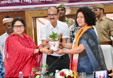 गोंडा: कुक्कुट कारोबार में निवेश के बड़े अवसर, 1,500 करोड़ की नीति से 1.25 लाख रोजगार का लक्ष्य; मंडलायुक्त ने बताए फायदे