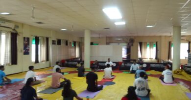 रुहेलखण्ड विश्वविद्यालय में योग सत्र ने नवप्रवेशित छात्रों को दी एकाग्रता व तनाव मुक्ति की राह
