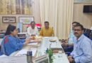कटरा बाजार क्षेत्र में विद्युत व्यवस्था को सही कराने को लेकर मा० विधायक कटरा बाजार, जिलाधिकारी तथा विद्युत विभाग के अधिकारियों के साथ हुई बैठक