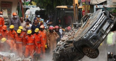 दिल्ली हादसे के बाद देहरादून में भी खतरे की घंटी! 7 जर्जर इमारतें खाली, 8 में अब भी रह रहे लोग