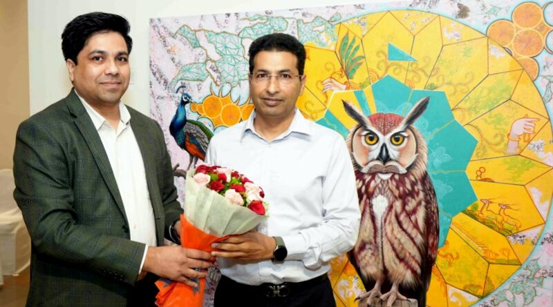 साइनेस इंटरनेशनल आर्ट गैलरी एवं द सेंट होटल के संयुक्त तत्वावधान में पाँच समकालीन कलाकारों की समूह चित्रकला प्रदर्शनी आयोजित की गई