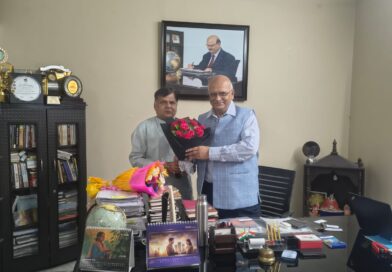 आलोक रंजन को सपा का राज्यसभा प्रत्याशी बनाए जाने पर विजय कुमार लाल ने दी मुबारकबाद, कार्यालय पहुंचकर की स्नेहशील भेंट