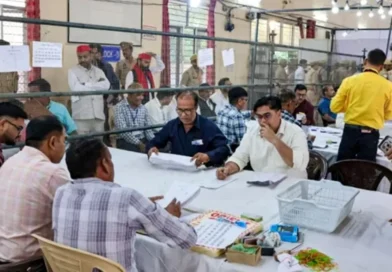 यूपी एमएलसी चुनाव में सपा का परचम, आकाश अग्रवाल और लाल बिहारी यादव जीते; मतगणना में धांधली के आरोपों से गरमाई सियासत
