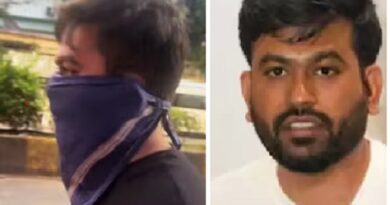 मुंबई में नकाब लगाकर सड़क पर निकले अभिजीत दीपके, बोले- कई महीनों बाद अकेले चलने का मिला मौका