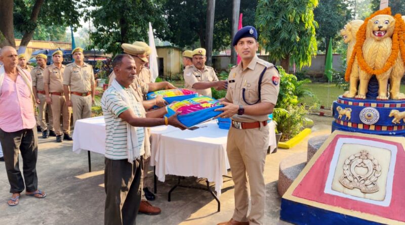 गोण्डा पुलिस लाइन में गांधी-शास्त्री जयंती पर श्रद्धांजलि, SP अभिषेक ने दिलाई राष्ट्र की स्वतंत्रता और अखंडता की शपथ