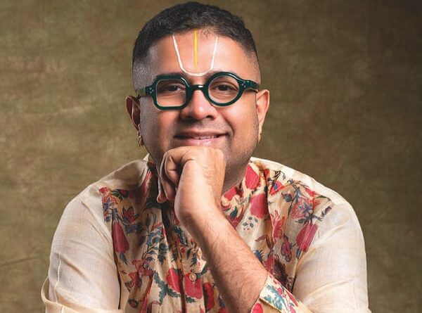 हार्परकॉलिन्स पब्लिशर्स इंडिया ने दुश्यंत श्रीधर की नई किताब ‘रामायणम् वॉल्यूम 2’ प्रकाशित की