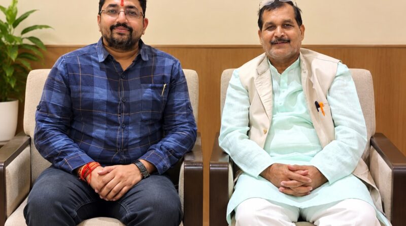 शिक्षकों के वेतन, बोनस और एरियर भुगतान को लेकर वित्त एवं लेखाधिकारी से हुई वार्ता, जल्द निस्तारण का आश्वासन