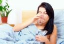 सुबह बासी मुंह पानी पीना कितना फायदेमंद? जानिए खाली पेट पानी पीने के फायदे और इससे जुड़े दावे