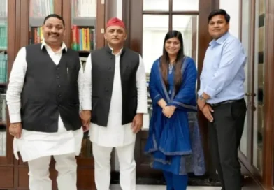 यूपी में बीजेपी के पूर्व सांसद धर्मेंद्र कश्यप बेटी संग सपा में शामिल, बसपा के आबिद अली ने भी थामा अखिलेश का साथ