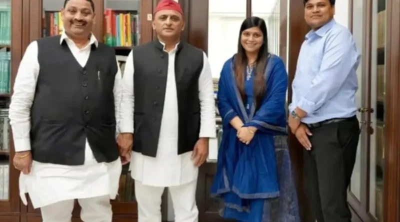 यूपी में बीजेपी के पूर्व सांसद धर्मेंद्र कश्यप बेटी संग सपा में शामिल, बसपा के आबिद अली ने भी थामा अखिलेश का साथ